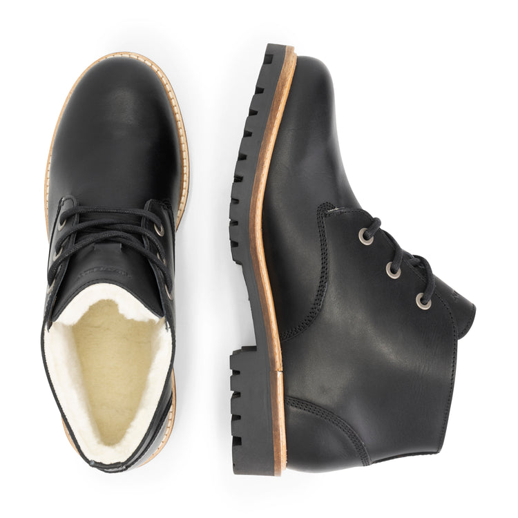 Trehuse Black UPD