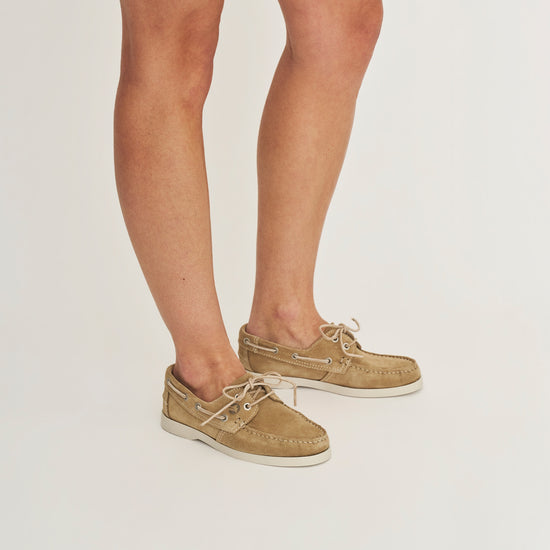 Kajaani Women - Boat shoes - Suede - Light brown MV