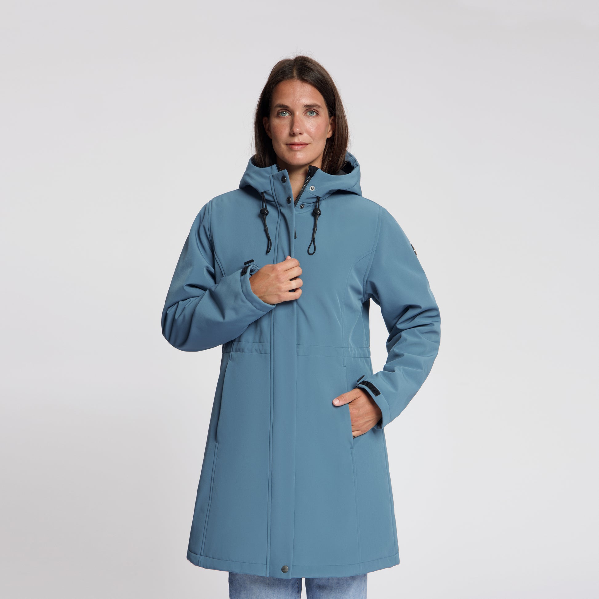 Elinor Blue MV