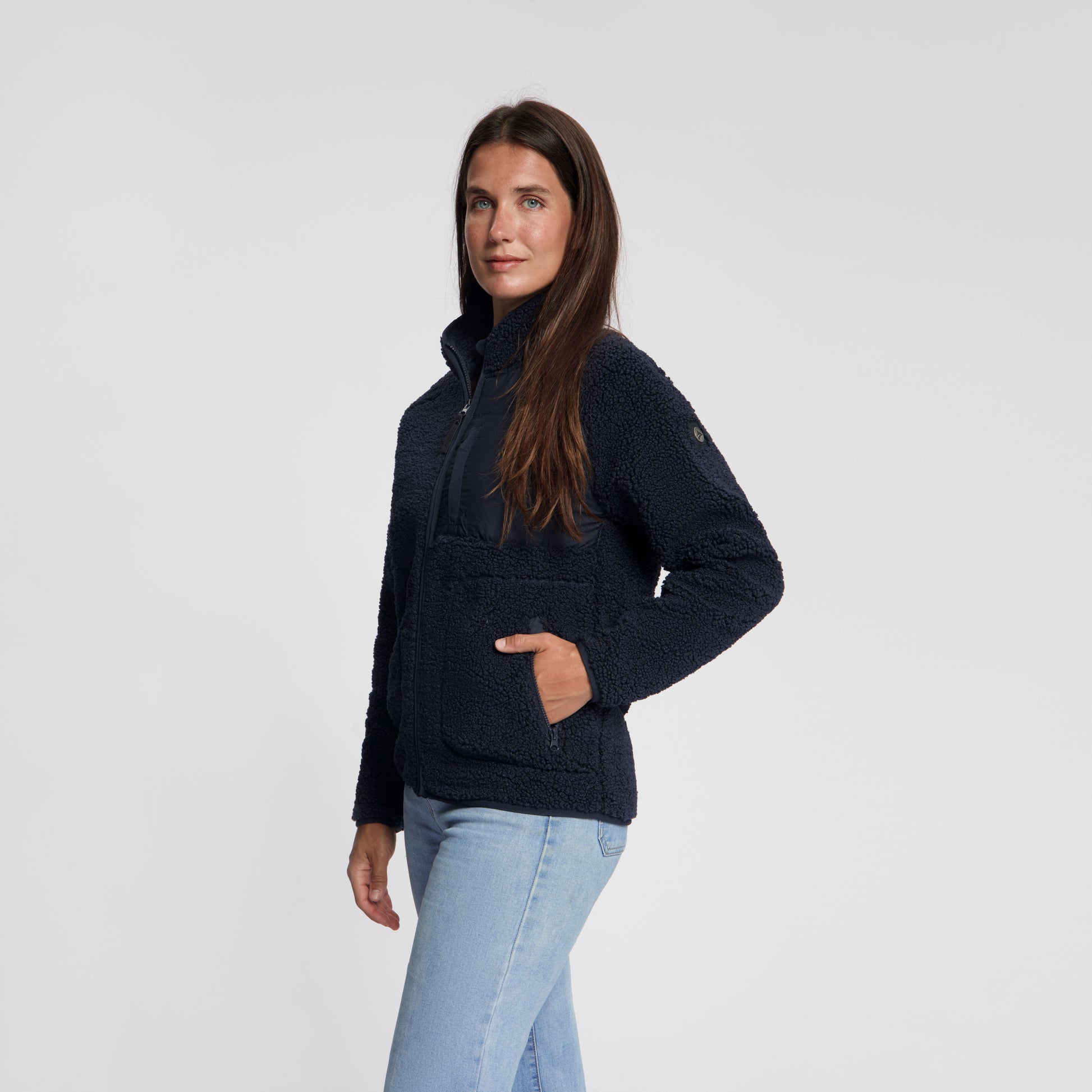 Odile Navy MV2