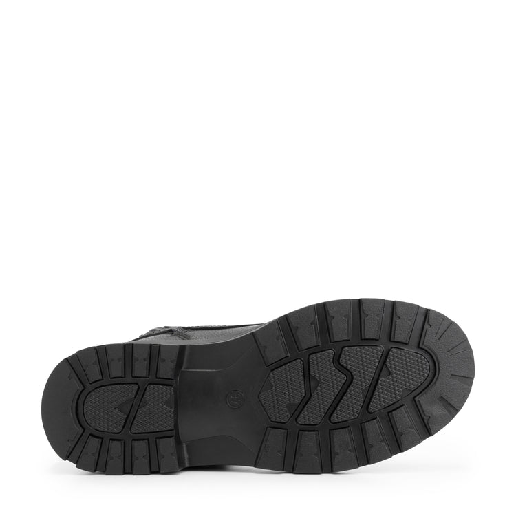 Moraine Black UNS