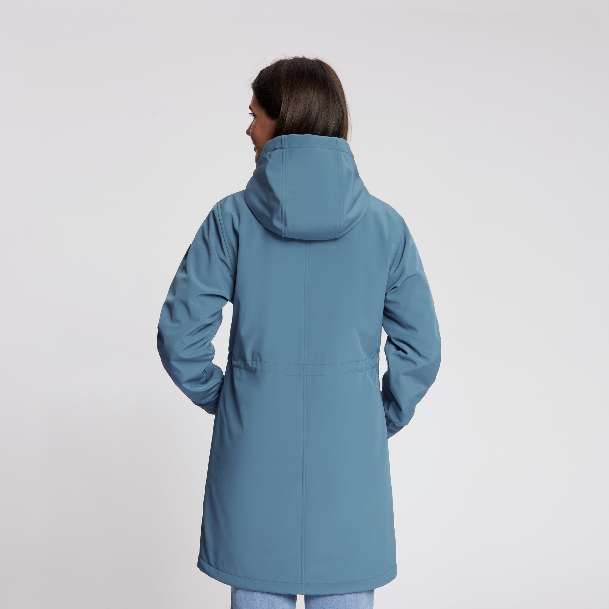 Elinor Blue MV4